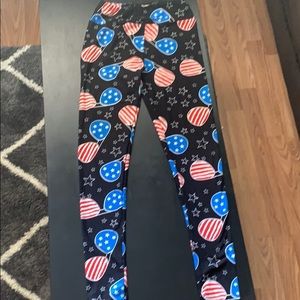 Lularoe OS Americana leggings nwot